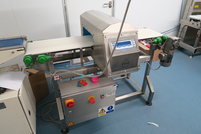 Used Loma IQ3 Metal Detector