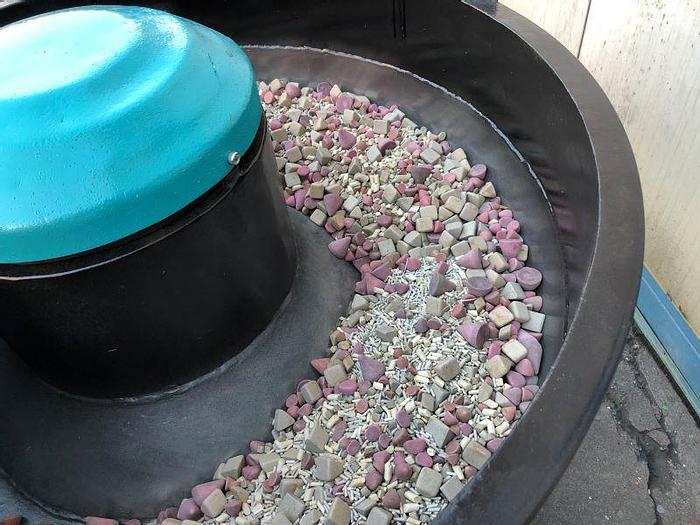 Usato BURATTO / VIBRATORE CIRCOLARE VELOX PULITOR 300 LT.