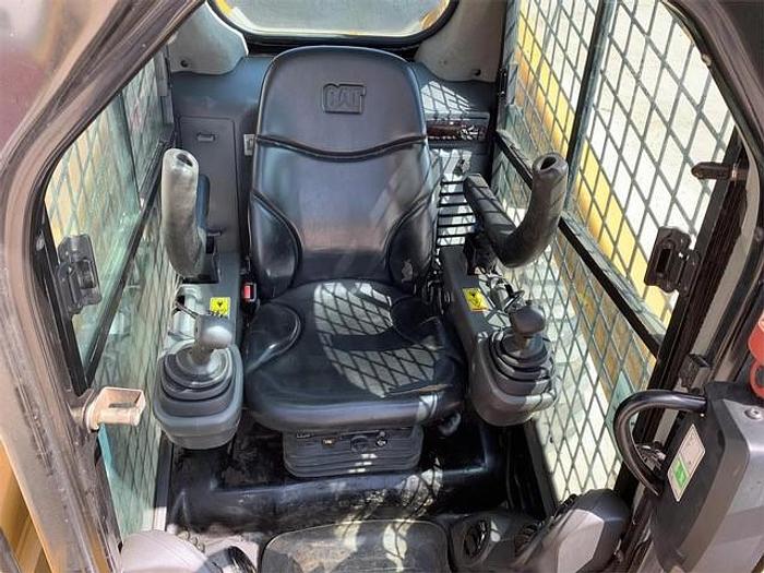 Used 2015 Caterpillar 272D2