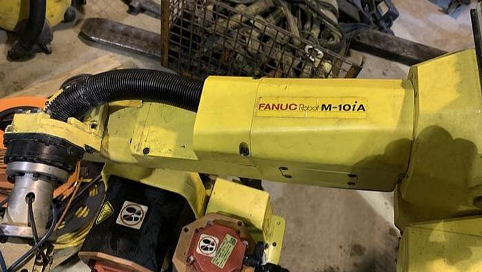 Used FANUC M10iA 6 AXIS CNC ROBOT WITH VISION CONNECTIONS AND R30iB CONTROLLER