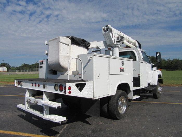 Used 2007 GMC 5500 Altec AT37G Articulating Telescoping Bucket Truck
