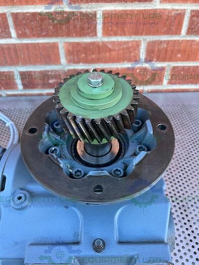 Used SEW EuroDrive  SAF77 DRE100LC4BE5/TF  Gear Motor 1455/154 r/min