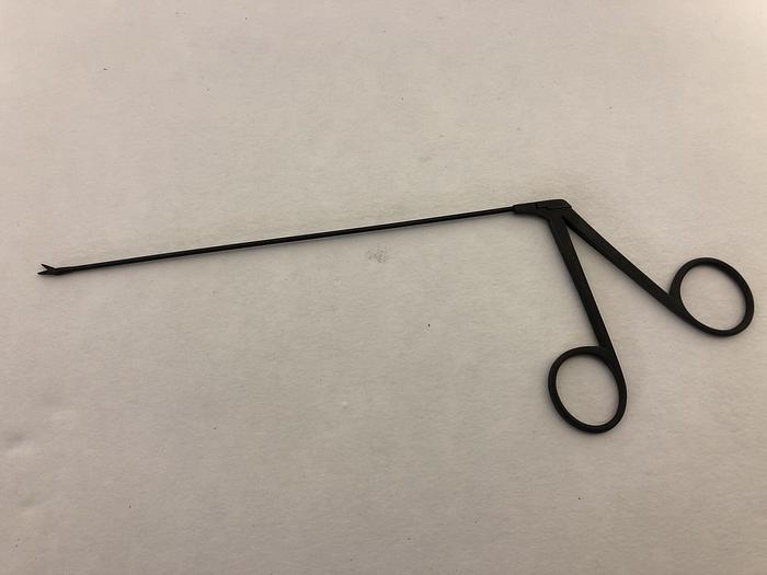 Scissor Serafine Straight 4 by 1.5mm Blade Black Finish AESCULAP JM-150-13-H