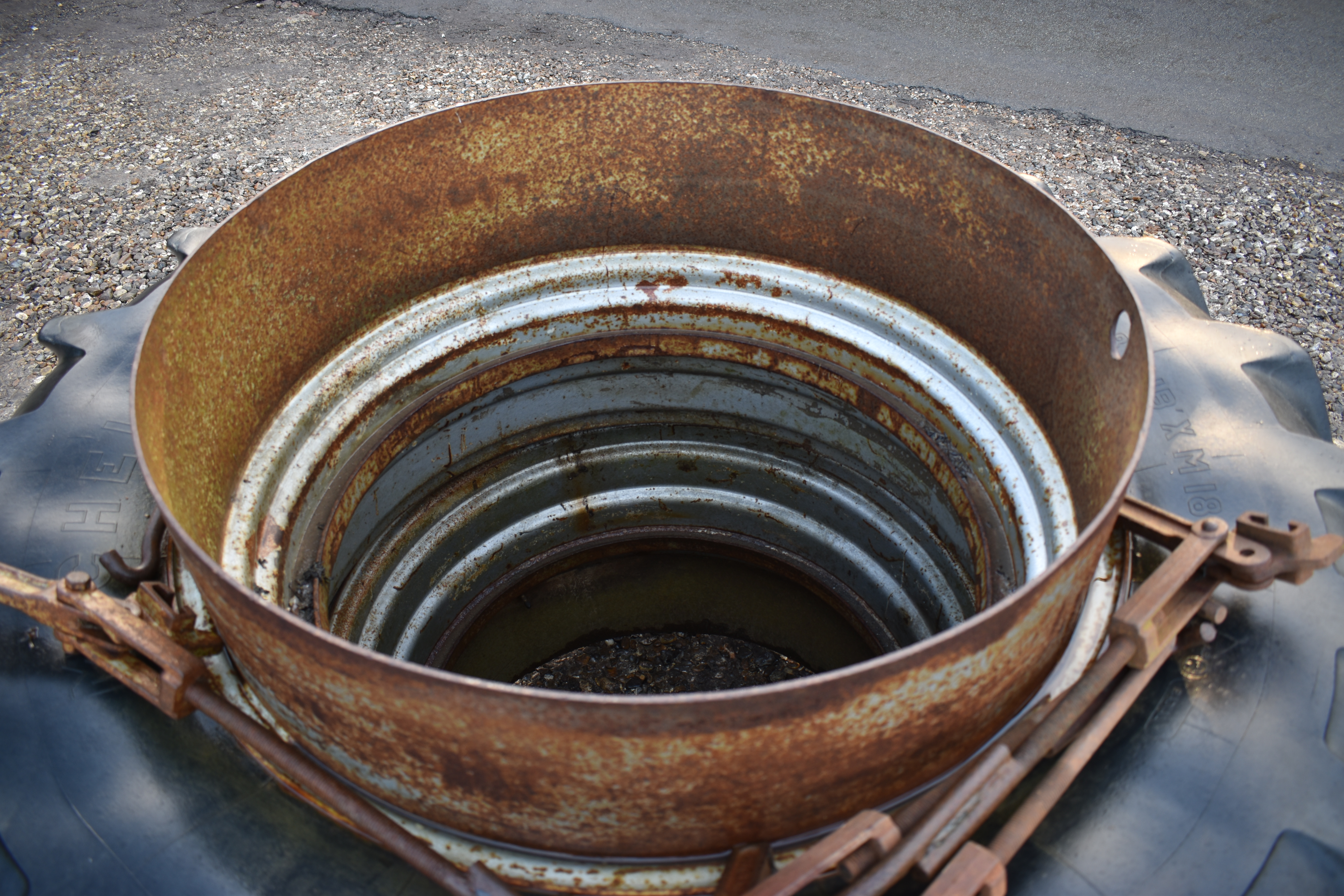 Used Michelin 18.4 R38 Dual Wheels and Tyres