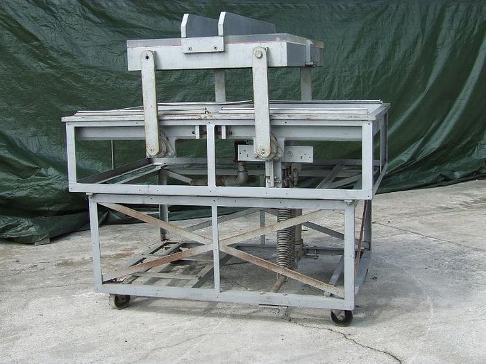 Used 2-chamber vacuum packing machine "INNPLAST BOSS" type RD 66, made in Germany