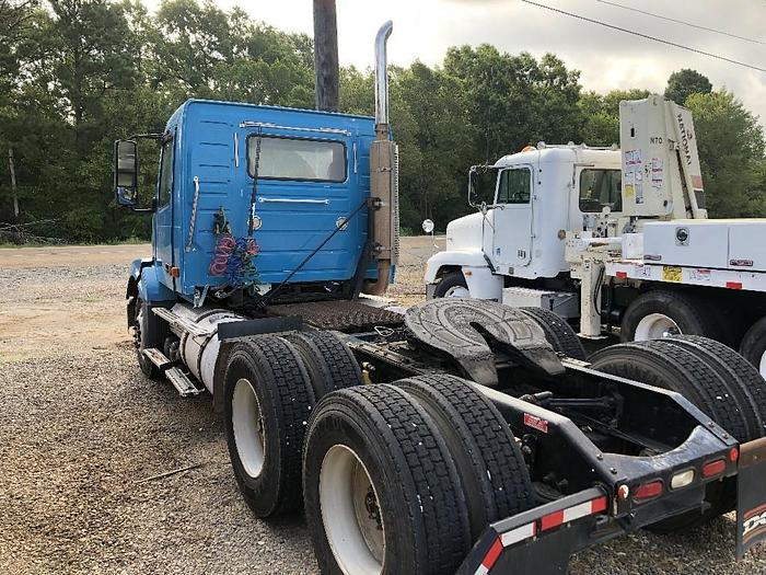 Used 2006 Volvo VNL