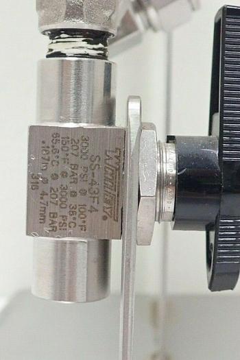 Used 3D Instruments 25544-32B14 2000 PSI Test Gauge Pressure Setting Device 1/4% Accu