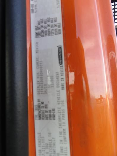 Used 2011 FREIGHTLINER BUSINESS CLASS M2 106