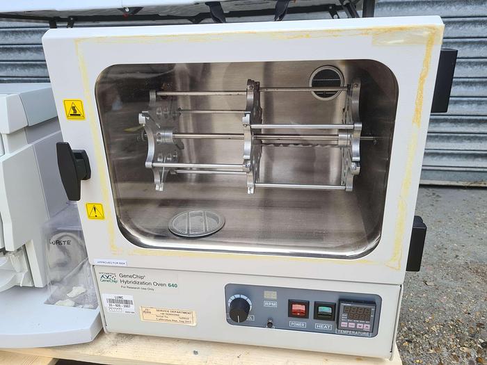 Used Affymetrix GeneChip System 3000