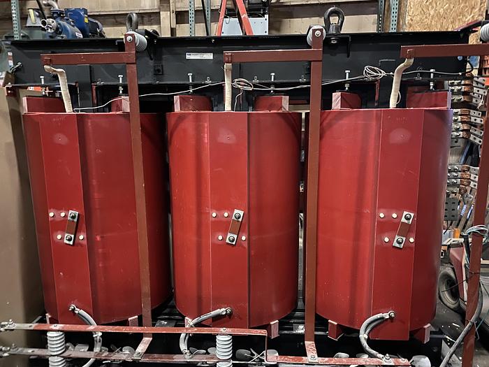 Used CUTLER HAMMER 3000 / 4500 KVA DRY TYPE TRANSFORMER W/ BREAKERS AND SWITCH