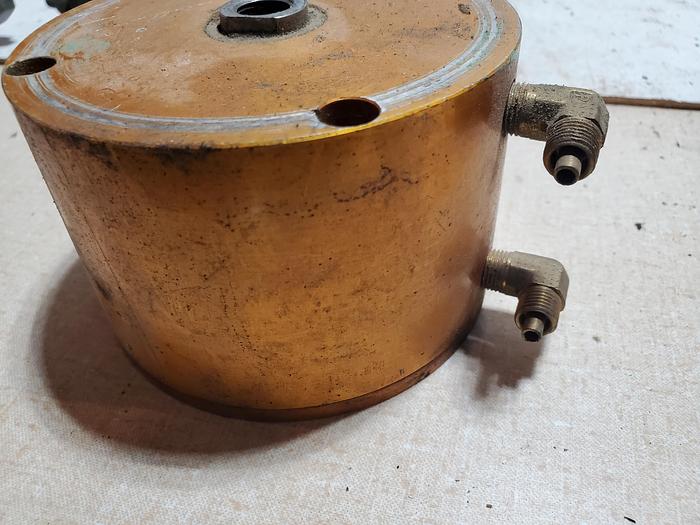 Used Fabco Short Stroke Air Cylinder D 721 XH (BRA3)