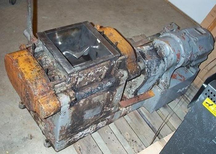 Used 2.25 GALLON – 8.5 LITER BAKER PERKINS SIGMA BLADE MIXER – S/S – JACKETED – VACUUM – #5836