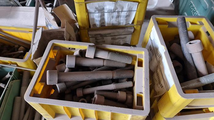 Usato Stock Bulloneria in acciaio