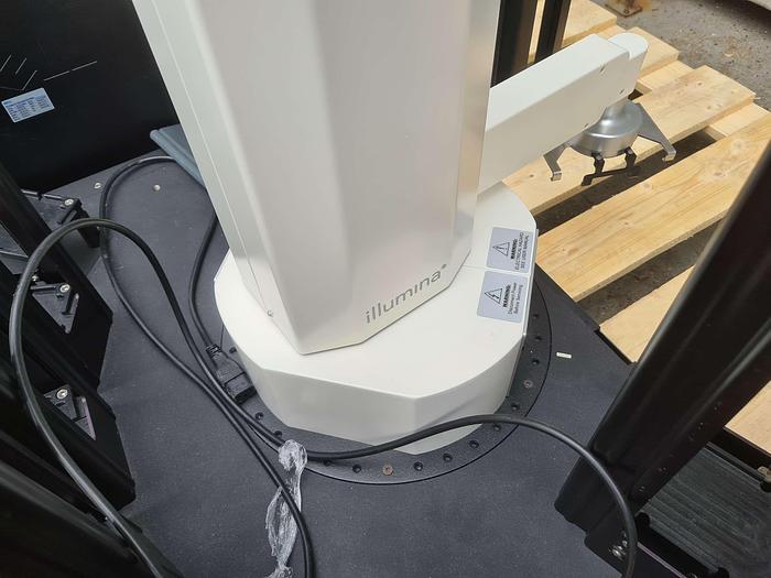 Used Illumina iScan Microarray Scanner with Autoloader