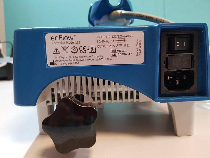 D'occasion GE enFlow IV Fluid/Blut Wärmer 100 mit enFlow Kontroller 121