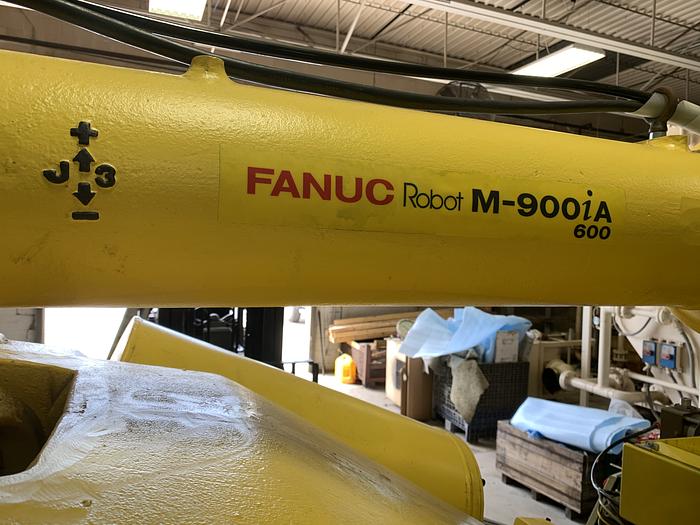 Used FANUC M900iA/600 6 AXIS CNC ROBOT WITH R30iA CONTROLLER
