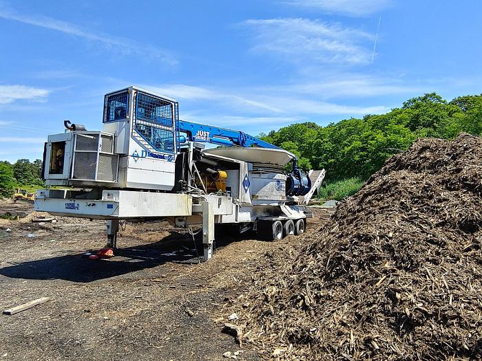 Used DZ 1352 BL Tub Grinder