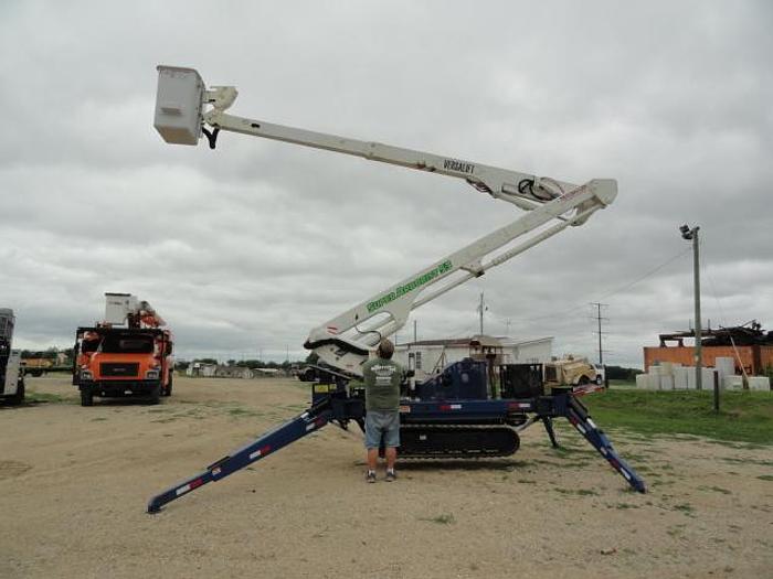 Used 2014 skylift/ versalift SUPER ARBORIST 53/VST521