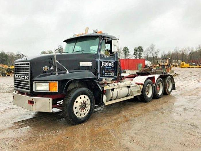 1994 MACK CL613