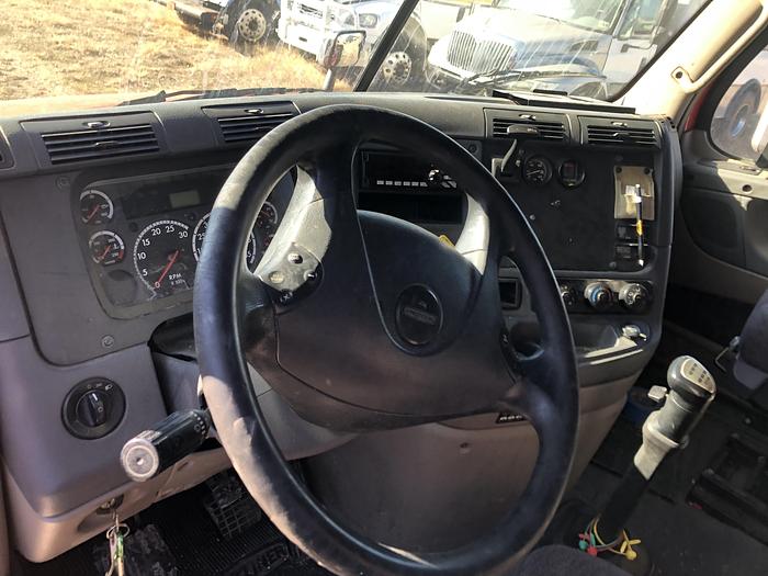 Used 2015 Freightliner Cascadia