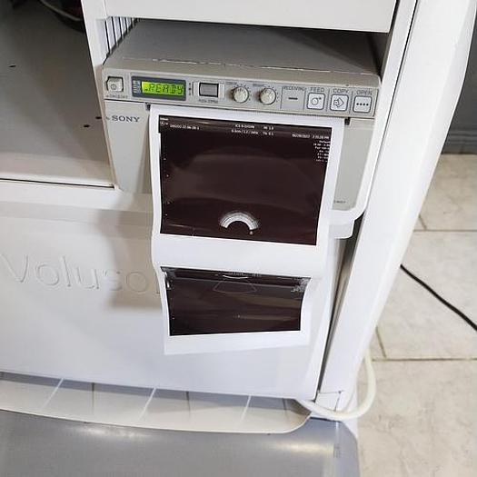 Gebraucht GE Voluson E8 Flachbildschirm Ultraschallgerät inkl. IC5-9-D Sonde und Sony UP-D897 Drucker Ultrasound