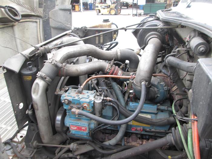 Used 2000 International 4700 Cab And Chassis