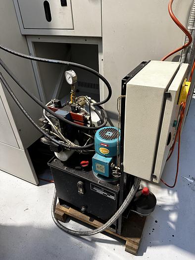 Ottime Centro di Lavoro Verticale BRIDGEPORT XR 1000