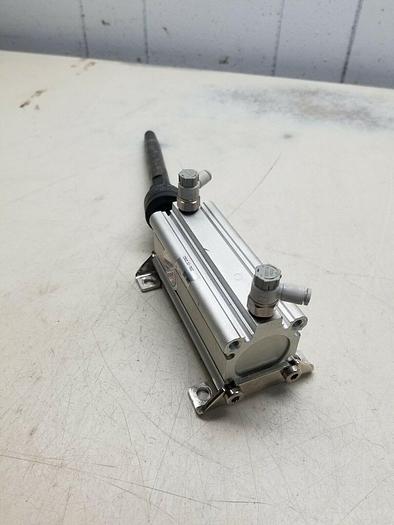 Used SMC CDQ2L32-75DZ