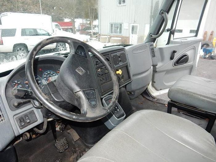 Used 2003 International 7400- Stock #: 8680