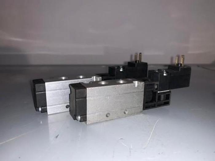 BOSCH 0-820-024-992 DIRECTIONAL CONTROL VALVE