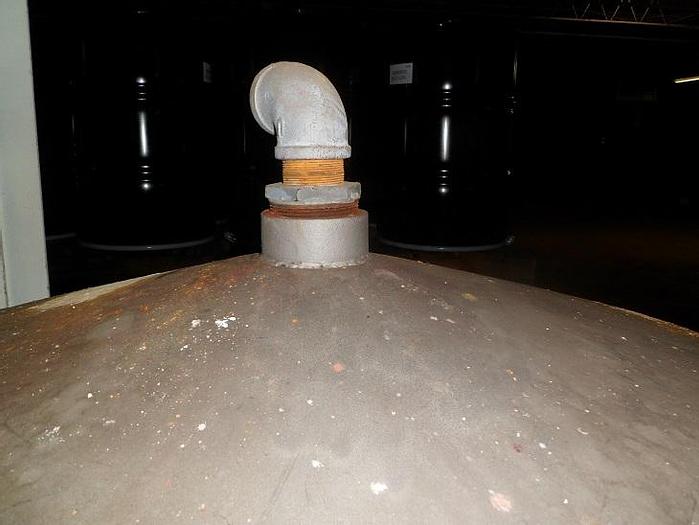 Used Used approximately 200 gallon stainless steel vertical tank