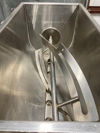 Used Used Hinds-Bock Custom 6-Piston Depositor line 6P-04