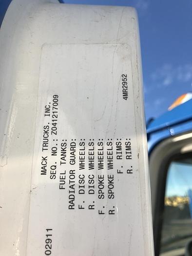 Used 2005 Mack CNN613