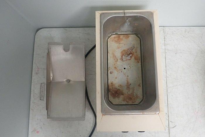 Used Thermo Fisher Scientific 51221073 Model 2831 180 Series Water Bath with Lid