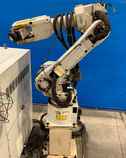 Used FANUC M6iB 6 AXIS CNC ROBOT WITH RJ3iB CONTROLLER