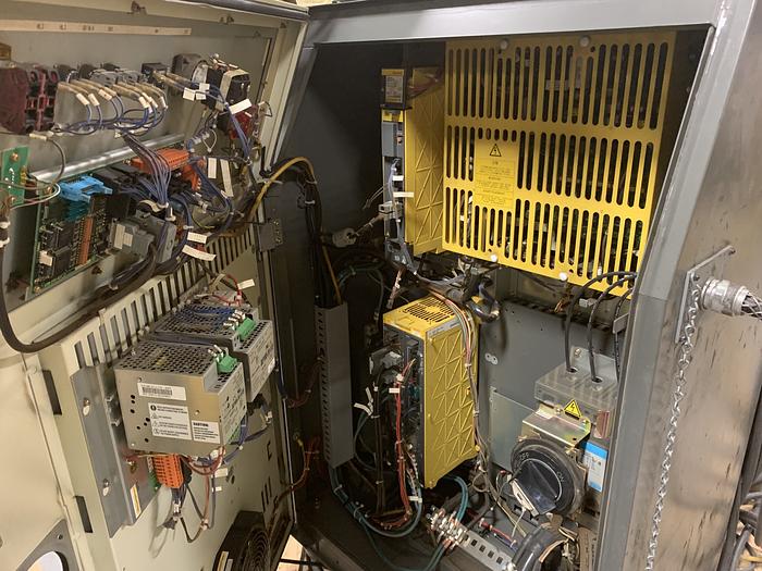 Used FANUC R2000iB/210F 210KG X 2655MM REACH 6 AXIS CNC ROBOT W/R30iA CONTROLS WITH ARO SERVO GUN