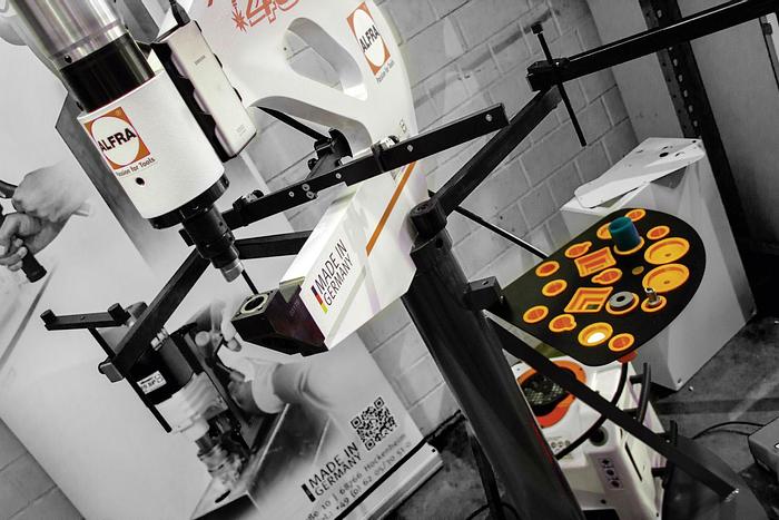 Alfra GmbH PRESS AP 400 - stationary punching machine