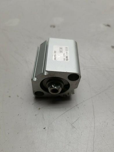 Used SMC PNEUMATIC CYLINDER CDQ2B25-10DZ