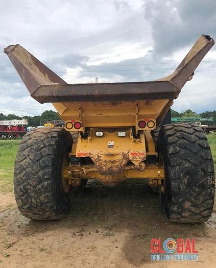 Used Item 0950 : John Deere 400C Off Road Dump Truck