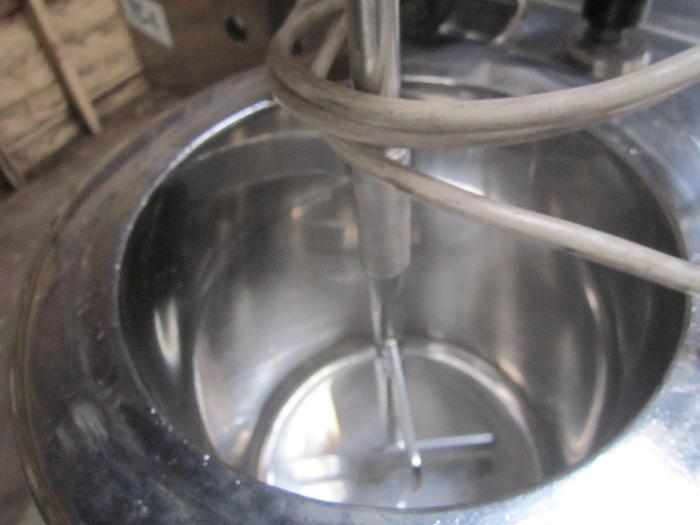 Used Tank, 2 Gallon, 316 Stainless Steel, 8" x 9", Agitated, insulated (2) #S739409