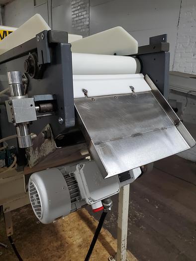 Used Safeline Metal detector 11"x 4"