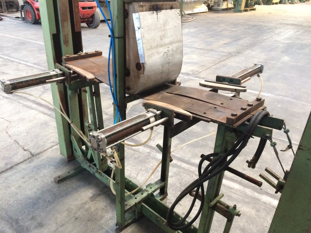 Usato Pressa snervatrice per legno massiccio 124×30