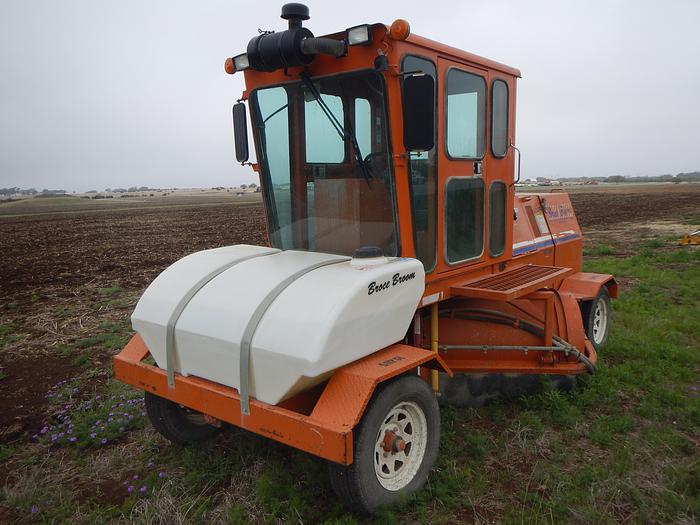 Used 2013 Broce Broom RJT350
