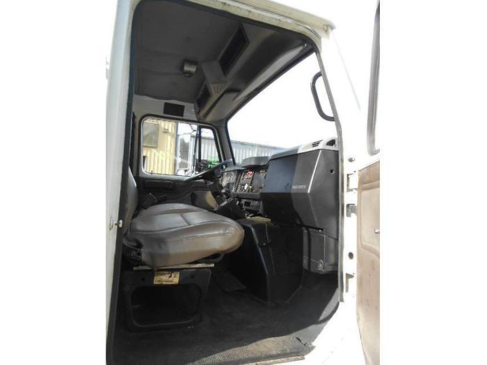 Used 2000 International 4900
