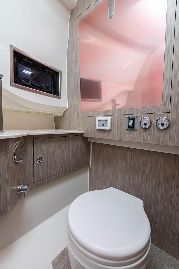 2025 Nuova Jolly Prince 38 Sport Cabin