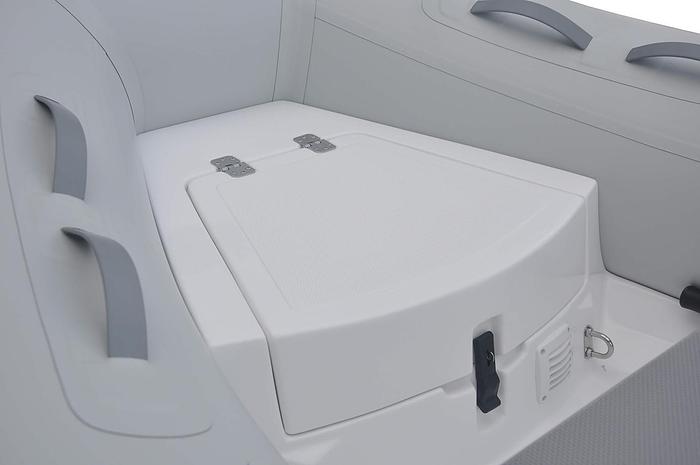 2024 AB Inflatables Navigo 9 VS