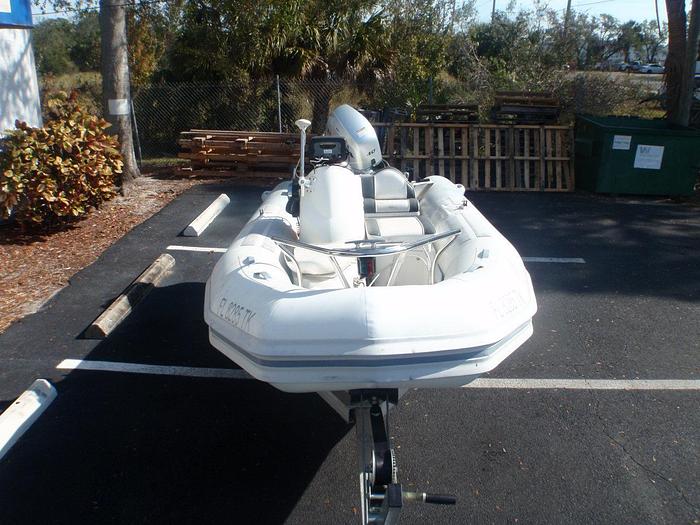 Used 2004 Zodiac Yachtline Deluxe 380