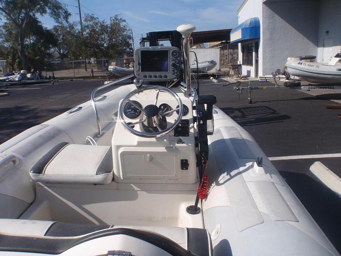 Used 2004 Zodiac Yachtline Deluxe 380