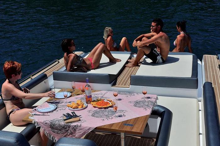 2025 Nuova Jolly Prince 43 Luxury Cabin