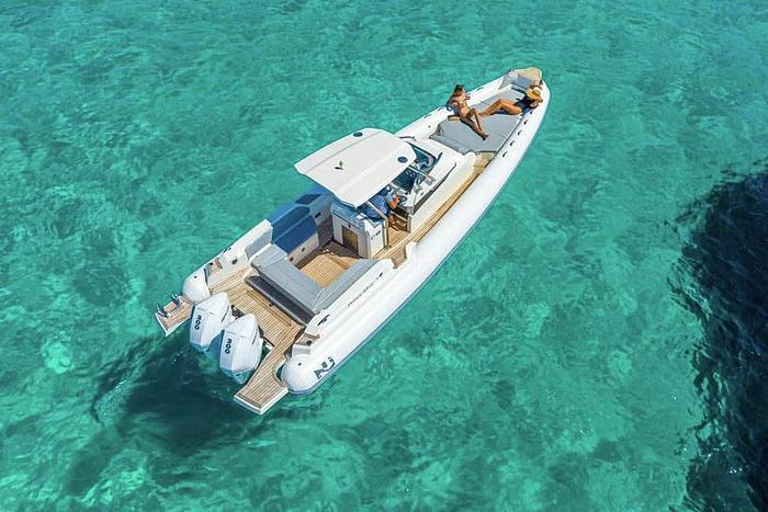 2025 Nuova Jolly Prince 33 Center Console